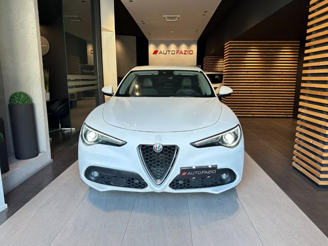 ALFA ROMEO Stelvio usata, con Volante in pelle