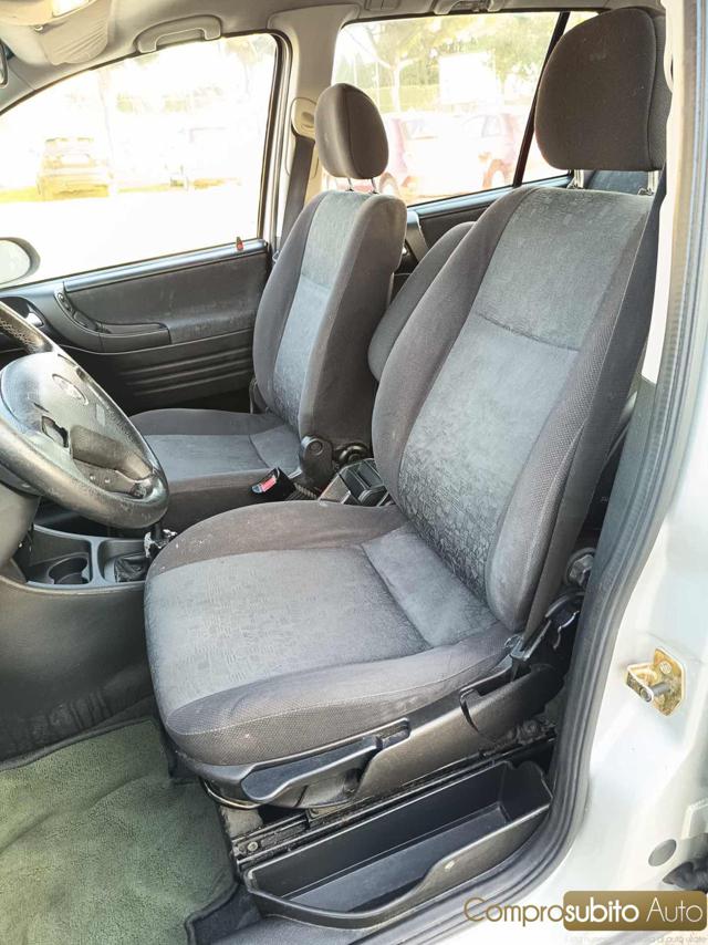OPEL Zafira usata 25