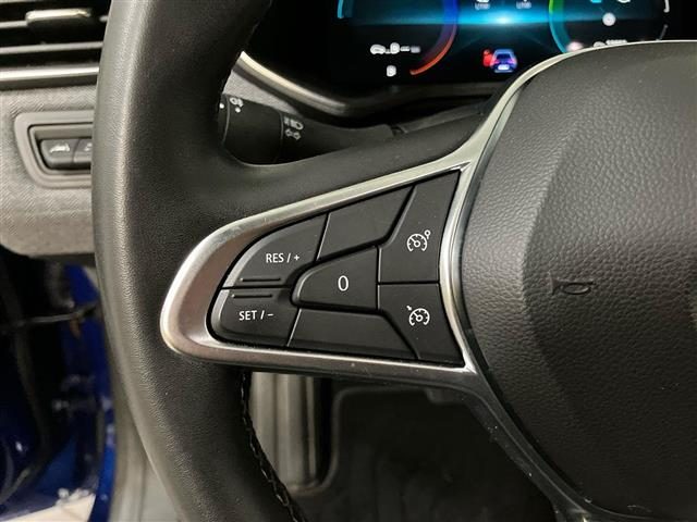 RENAULT Clio usata, con Sensori di parcheggio posteriori
