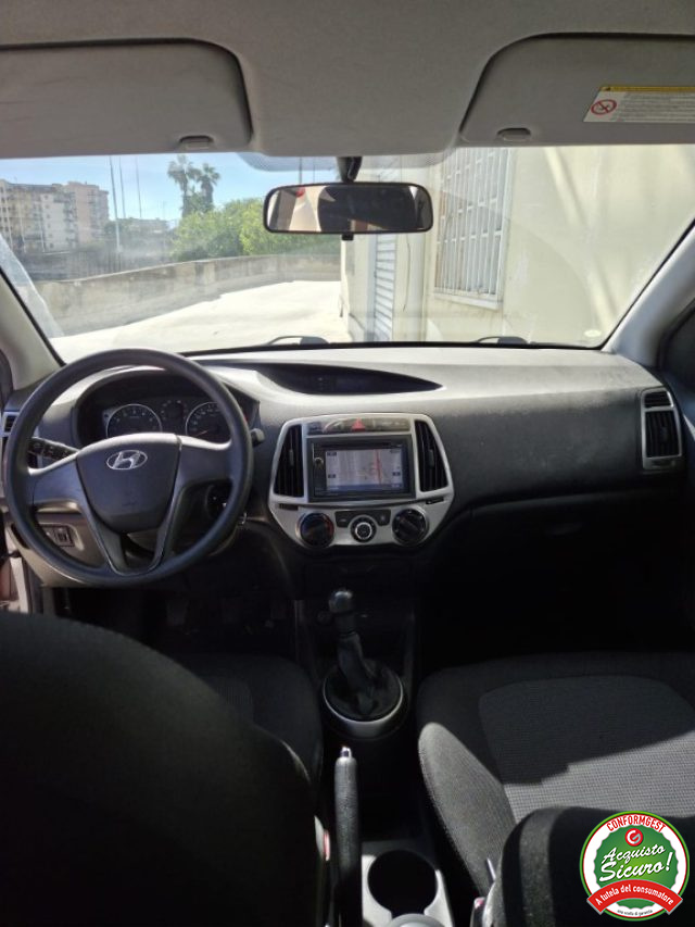 HYUNDAI i20 usata, con Chiusura centralizzata