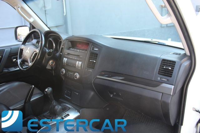MITSUBISHI Pajero usata, con Controllo automatico clima