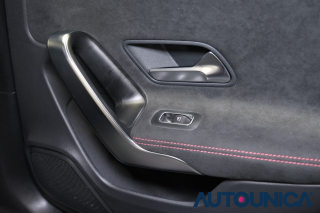 MERCEDES-BENZ A 180 usata, con Telecamera per parcheggio assistito