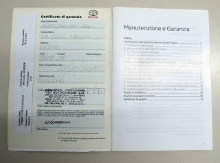 TOYOTA iQ usata, con Controllo automatico clima