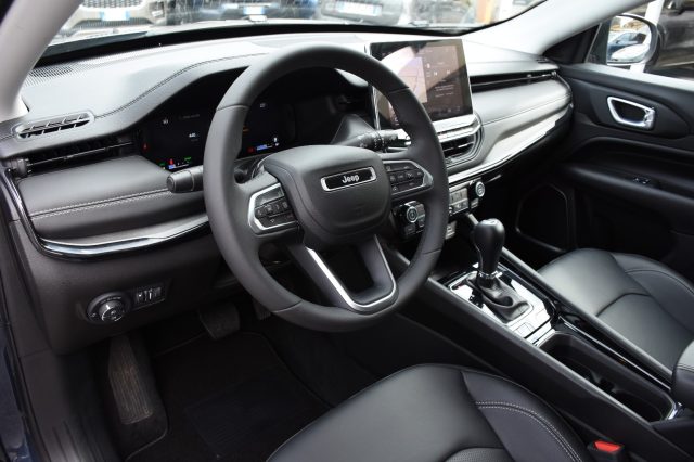 JEEP Compass usata, con Alzacristalli elettrici