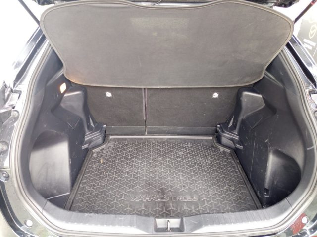 TOYOTA Yaris Cross usata, con Controllo automatico clima
