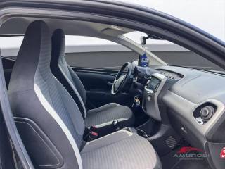 TOYOTA Aygo usata 10