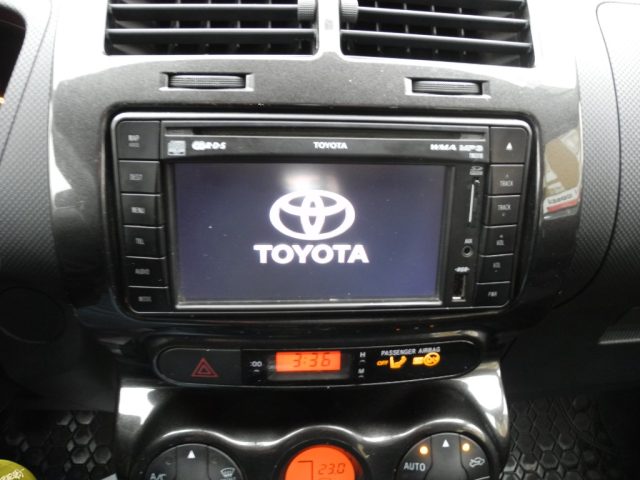 TOYOTA Urban Cruiser usata, con USB