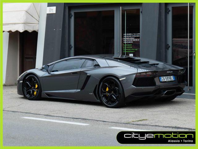 LAMBORGHINI Aventador usata, con Airbag