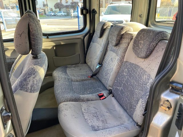 RENAULT Kangoo usata 17