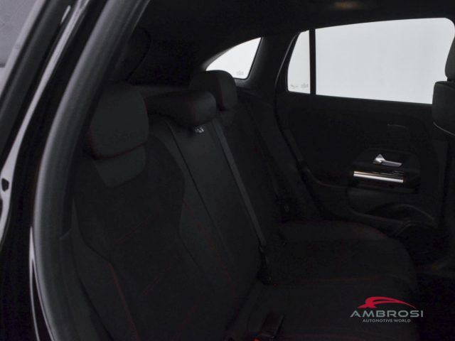 MERCEDES-BENZ GLA 200 usata 10