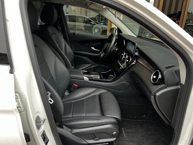 MERCEDES-BENZ 220 usata, con USB