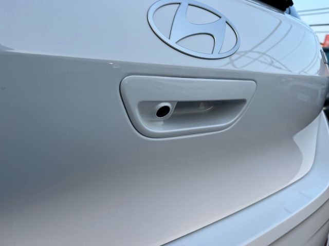 HYUNDAI i10 usata, con Sistema di navigazione