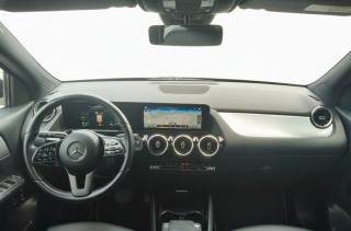 MERCEDES-BENZ GLA 250 usata, con Controllo automatico clima