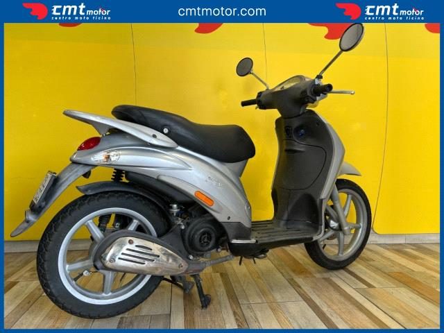 PIAGGIO Liberty 50 usata 3