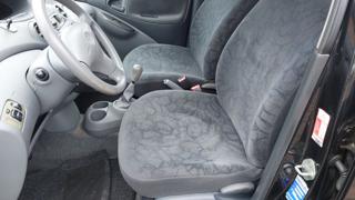 TOYOTA Yaris usata, con Boardcomputer