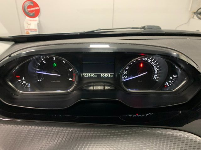 PEUGEOT 2008 usata, con Controllo elettronico della corsia