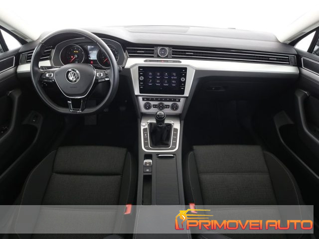 VOLKSWAGEN Passat Variant usata, con ABS