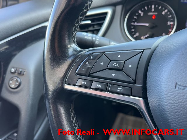 NISSAN Qashqai usata, con USB