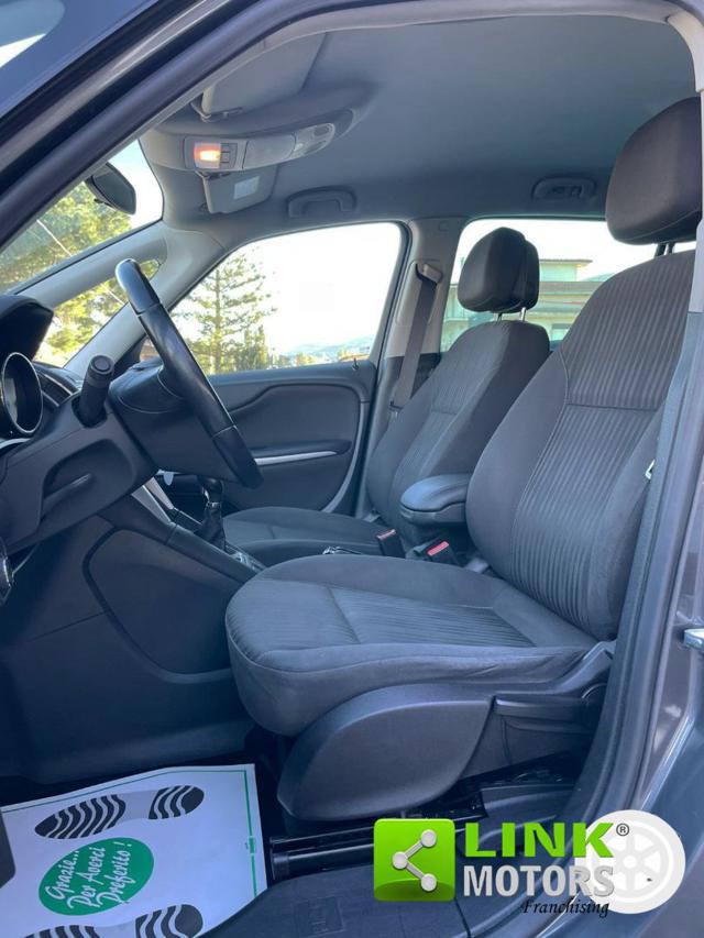 OPEL Zafira Tourer usata, con Chiusura centralizzata