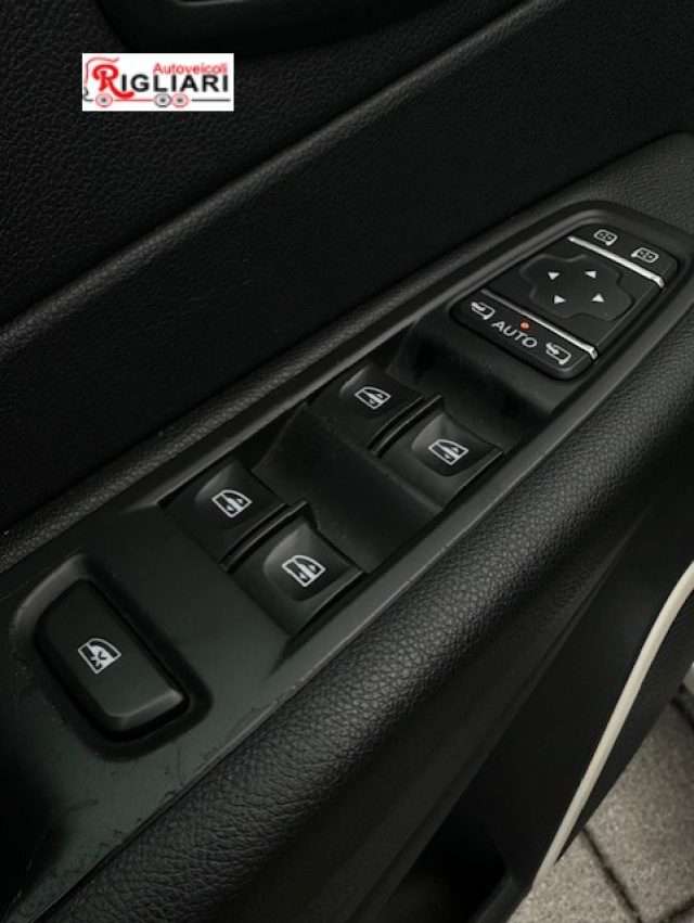 RENAULT Captur usata 16