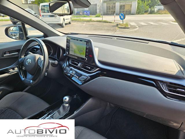 TOYOTA C-HR usata, con USB
