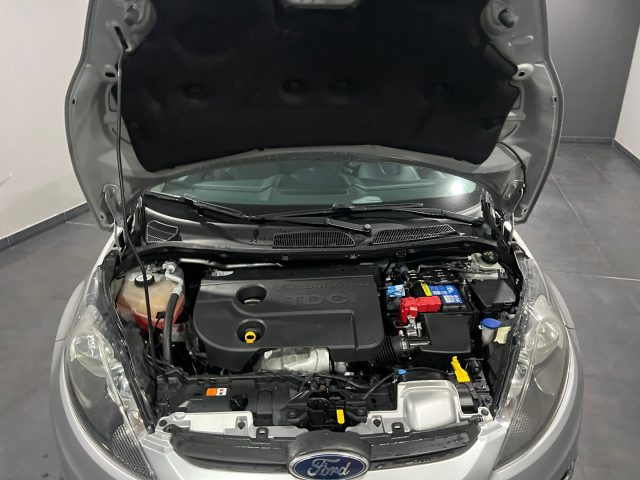 FORD Fiesta usata, con ESP
