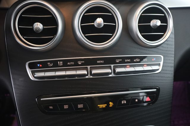 MERCEDES-BENZ GLC 220 usata 12