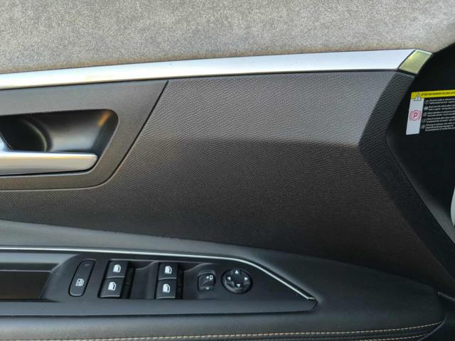 PEUGEOT 3008 usata, con Airbag testa
