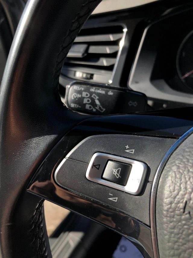 VOLKSWAGEN Polo usata, con Volante in pelle