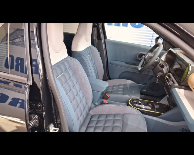 FIAT Grande Panda usata, con Sensori di parcheggio anteriori