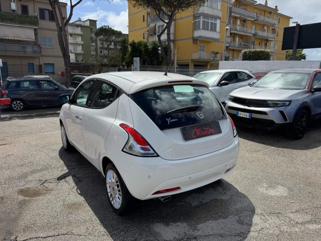 LANCIA Ypsilon usata, con Autoradio