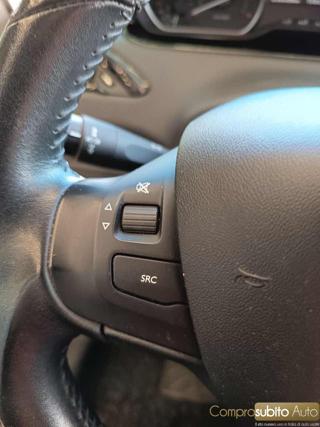 PEUGEOT 208 usata, con Specchietti laterali elettrici
