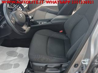 TOYOTA C-HR usata, con Controllo automatico clima