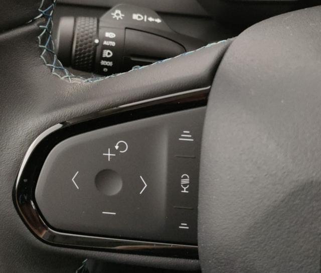 LYNK & CO 01 usata, con Interni in pelle