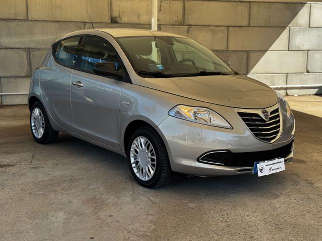LANCIA Ypsilon usata, con Autoradio