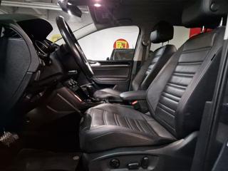 VOLKSWAGEN Touran usata, con Cerchi in lega