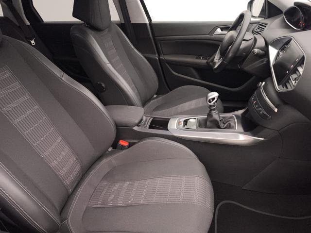 PEUGEOT 308 usata, con Autoradio digitale