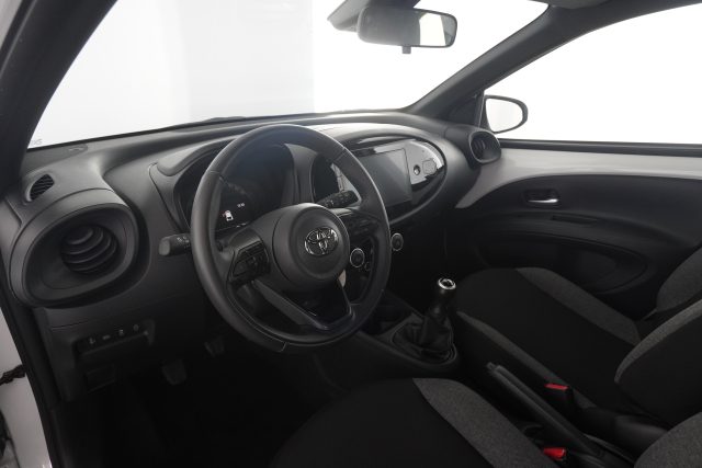 TOYOTA Aygo X usata 1
