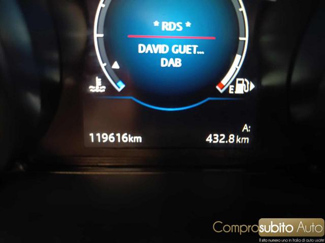 JAGUAR E-Pace usata 23
