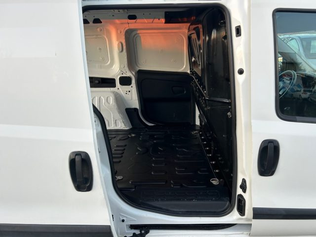 FIAT Doblo usata 16