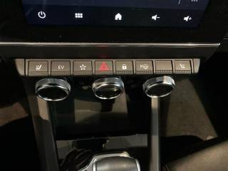 RENAULT Arkana usata, con Hill holder