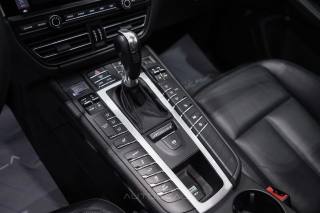 PORSCHE Macan usata, con Volante multifunzione