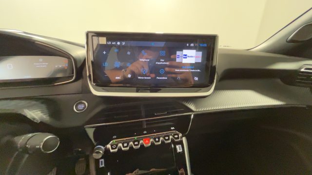 PEUGEOT 2008 usata, con Autoradio digitale