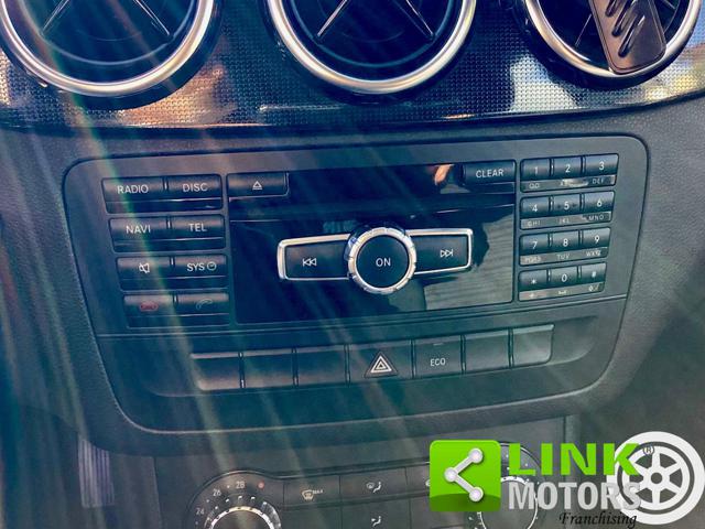 MERCEDES-BENZ B 180 usata, con Volante in pelle