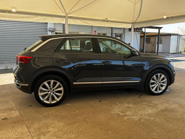 VOLKSWAGEN T-Roc usata, con Autoradio