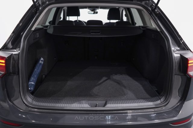 VOLKSWAGEN Golf Variant usata, con Adaptive Cruise Control