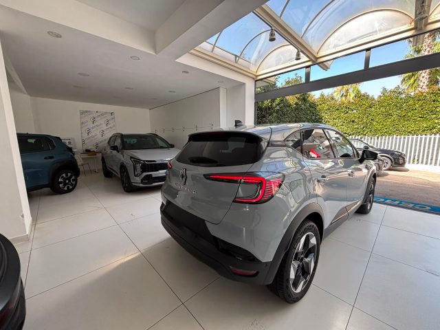RENAULT Captur usata, con Autoradio digitale