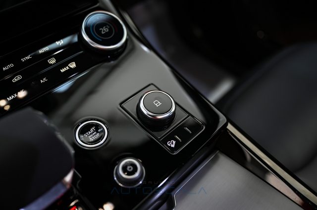 LAND ROVER Range Rover Sport usata, con Bracciolo