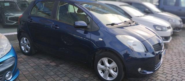 TOYOTA Yaris usata, con Autoradio