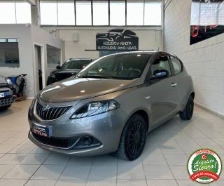 LANCIA Ypsilon 1.0 FireFly S&S Hybrid Silver *NEOPATENTATI*